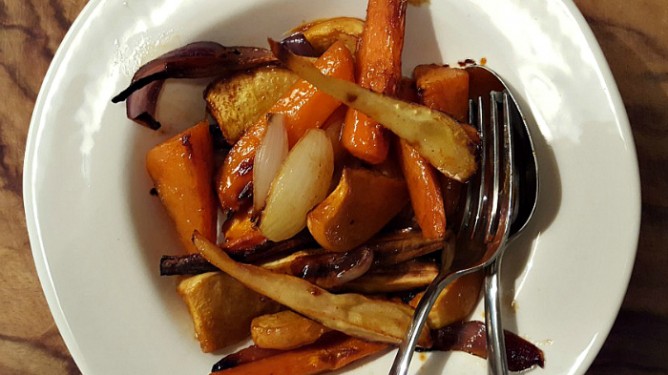 Spice Roasted Root Vegetables with Sirloin Steak